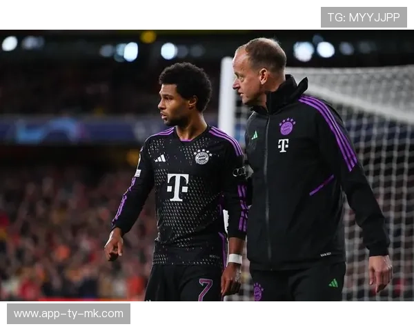 格纳布里接比朔夫妙传破门，为拜仁首开纪录